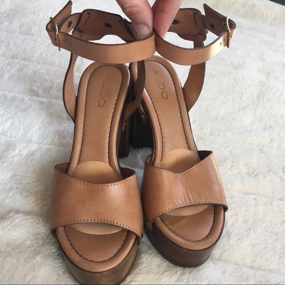 *SOLD* Gorgeous high-heeled platform peep-toe sandals - Picture 2 of 7